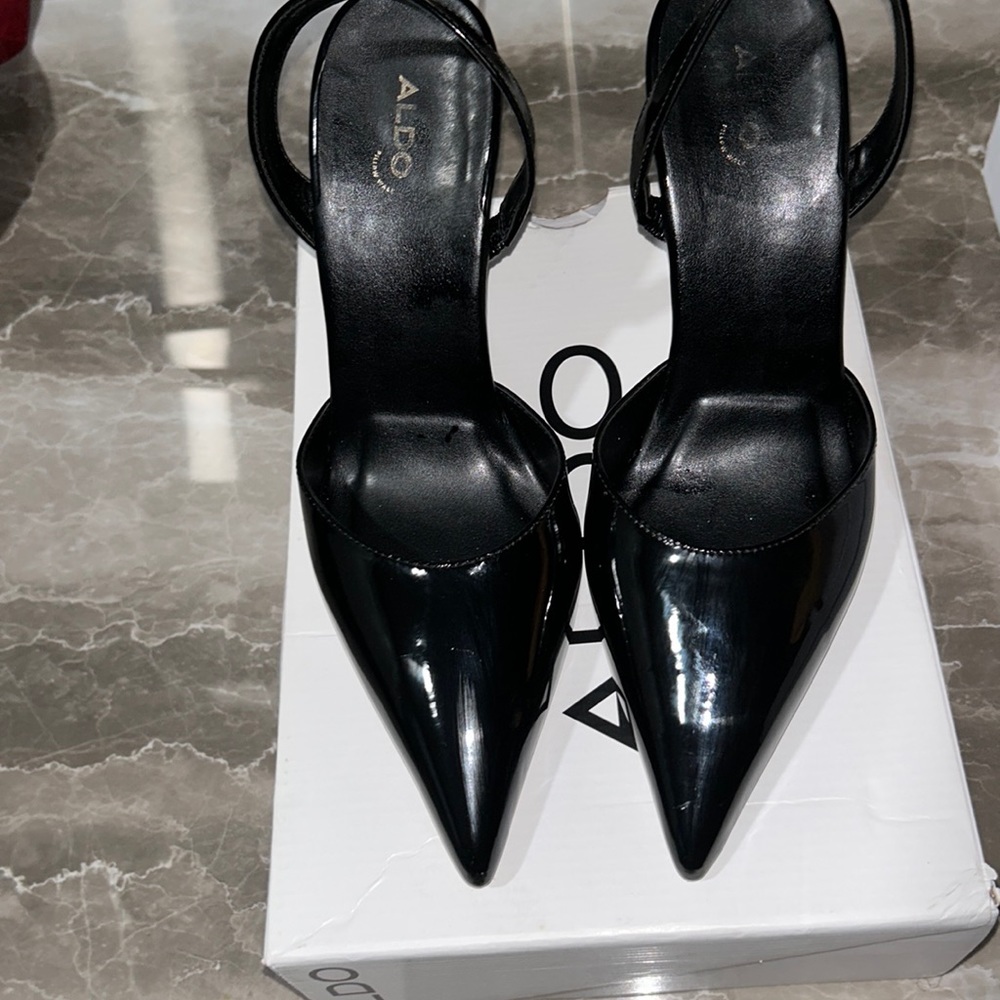 ALDO Beautiful black sling backs!